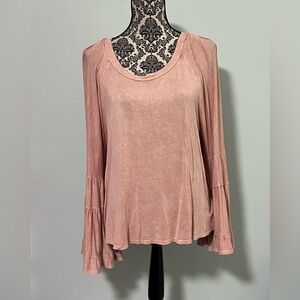 PEACH LOVE Bell Sleeve Top - M